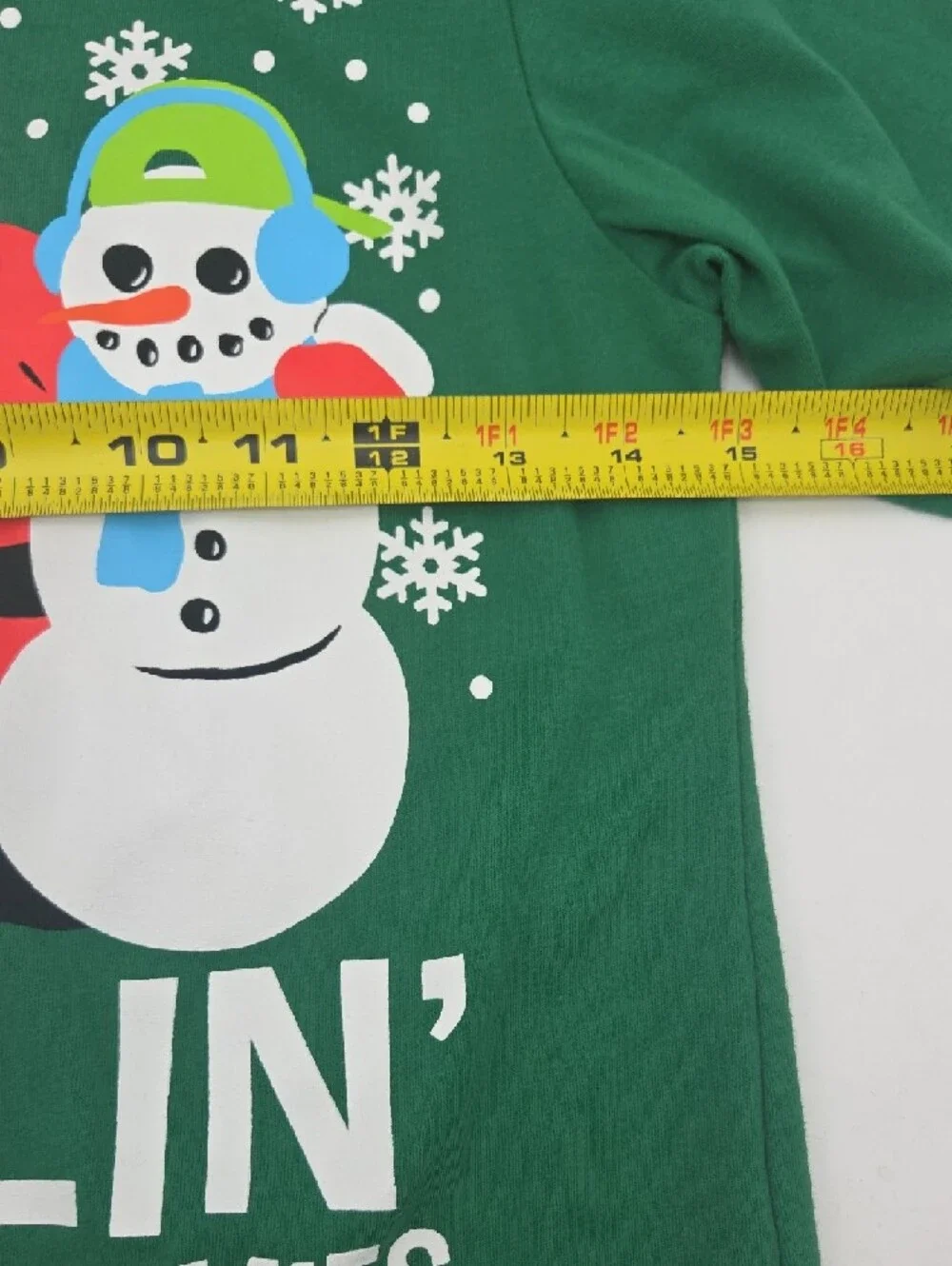Holiday Time Green 'Chillin' With My Snowmies' Graphic Tee